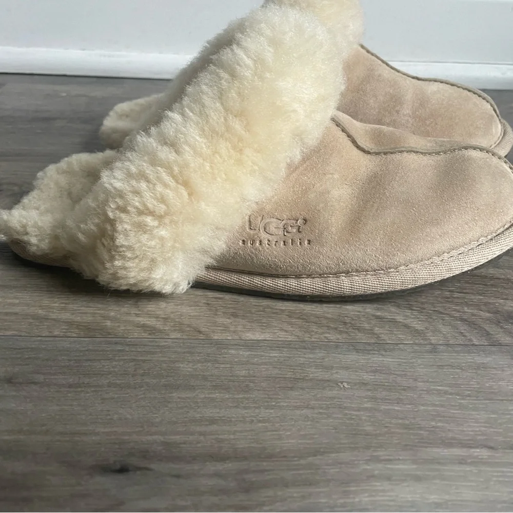 UGG Tan Sheepskin Slippers - Picture 2 of 10